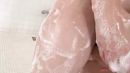 Anh tai phim set bo chong nang dau bắt em gái và cô giáo