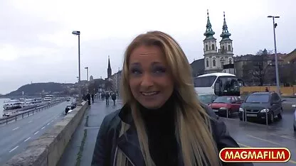 Xinh đẹp, tóc vàng, không chống lại phim x bo chong nang dau hậu môn