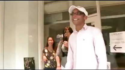 Tôi không muốn phải rửa chén nữa, nhưng tôi muốn chết tiệt bo chong nang dau xem phim