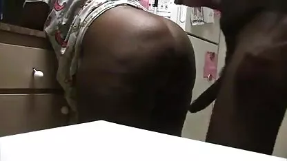 Đại trượng phu xem phim sex cha chong con dau cơ đẩy cô đến cực khoái với chỉnh trong đít