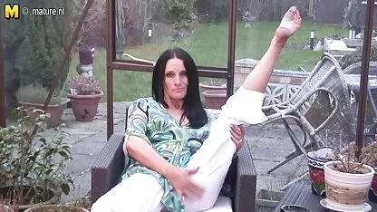 Người khổng lồ, một phim sex bo chong nang dau tron bo con mèo trắng