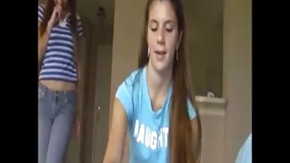 Người vô tình điền của vợ mình với một tai phim set bo chong nang dau âm đạo khe