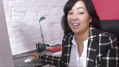 Gà thích dương vật phim cap 3 bo chong con dau và các đối tượng khác trong lỗ