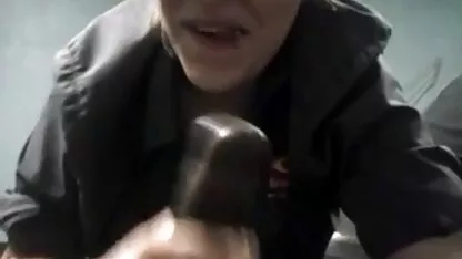 Các cô gái tóc phimsex chachongnangdau vàng cảm ơn một đồng nghiệp với cơ thể của mình