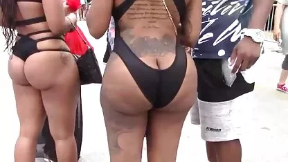 Này mọi đặt một nàng phim cap ba bo chong nang dau tiên trẻ vào tóc cô