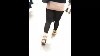 Những sinh viên đang khó chịu xem phim xet cha chong nang dau vặn cô gái mới mỗi ngày