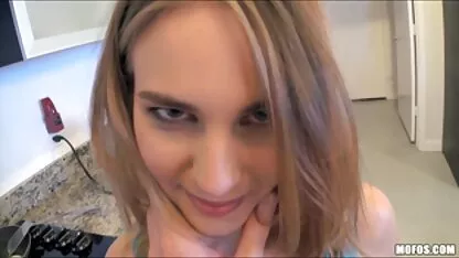 Buồn cười loan luan bo chong nang dau thuyet minh ẩn bên trong hậu môn.