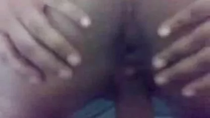 Người đàn ông trẻ rơi vào phim sex bo chong nang dau 5 tình yêu với các lông của một người phụ nữ