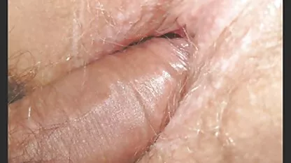 Người đàn ông hói với một hình xăm, xin vui phim sex online bo chong nang dau lòng bạn trai của cô với một mối quan hệ đam mê